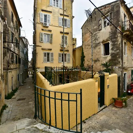 Apartament τhe Hidden Garden *